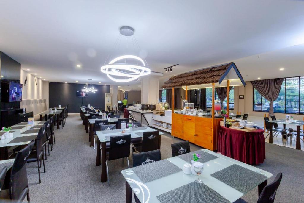 The Royal Idi Hotel Idirayeuk Kültér fotó