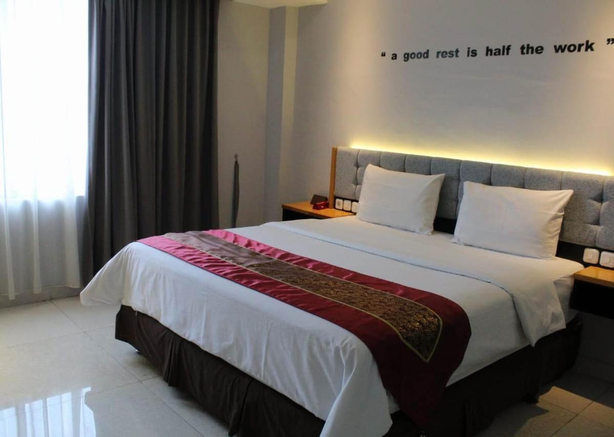 The Royal Idi Hotel Idirayeuk Kültér fotó